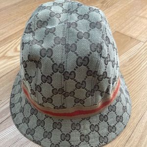 Authentic women’s Gucci bucket hat